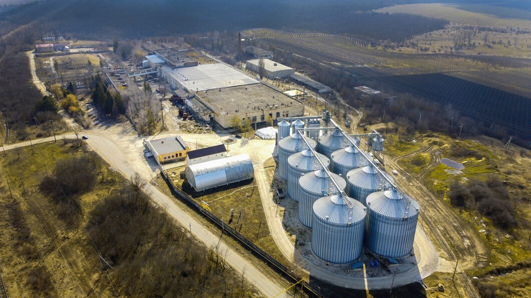 How Does a Commercial Biogas Plant Work?